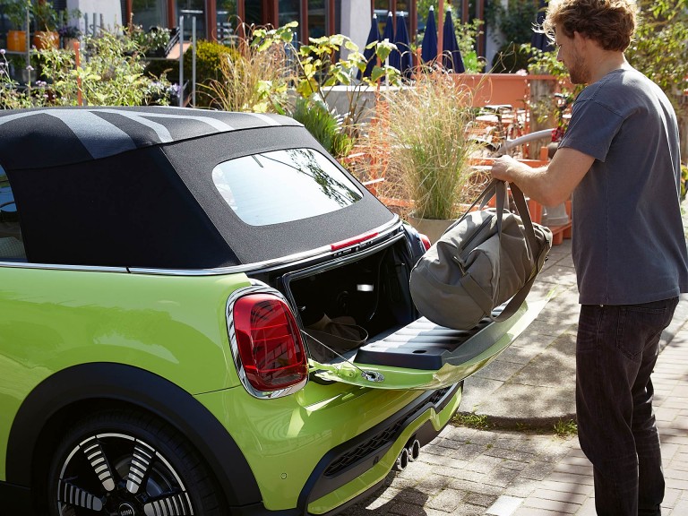 MINI Cabrio – easy load – przestrzeń bagażowa