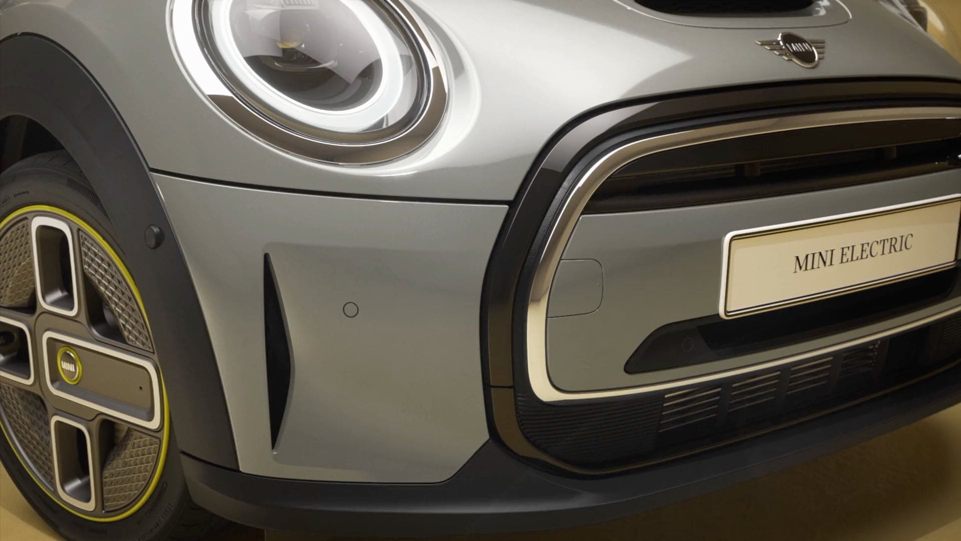 3-drzwiowe MINI Cooper SE – w pełni elektryczne MINI – widok z boku, srebrny