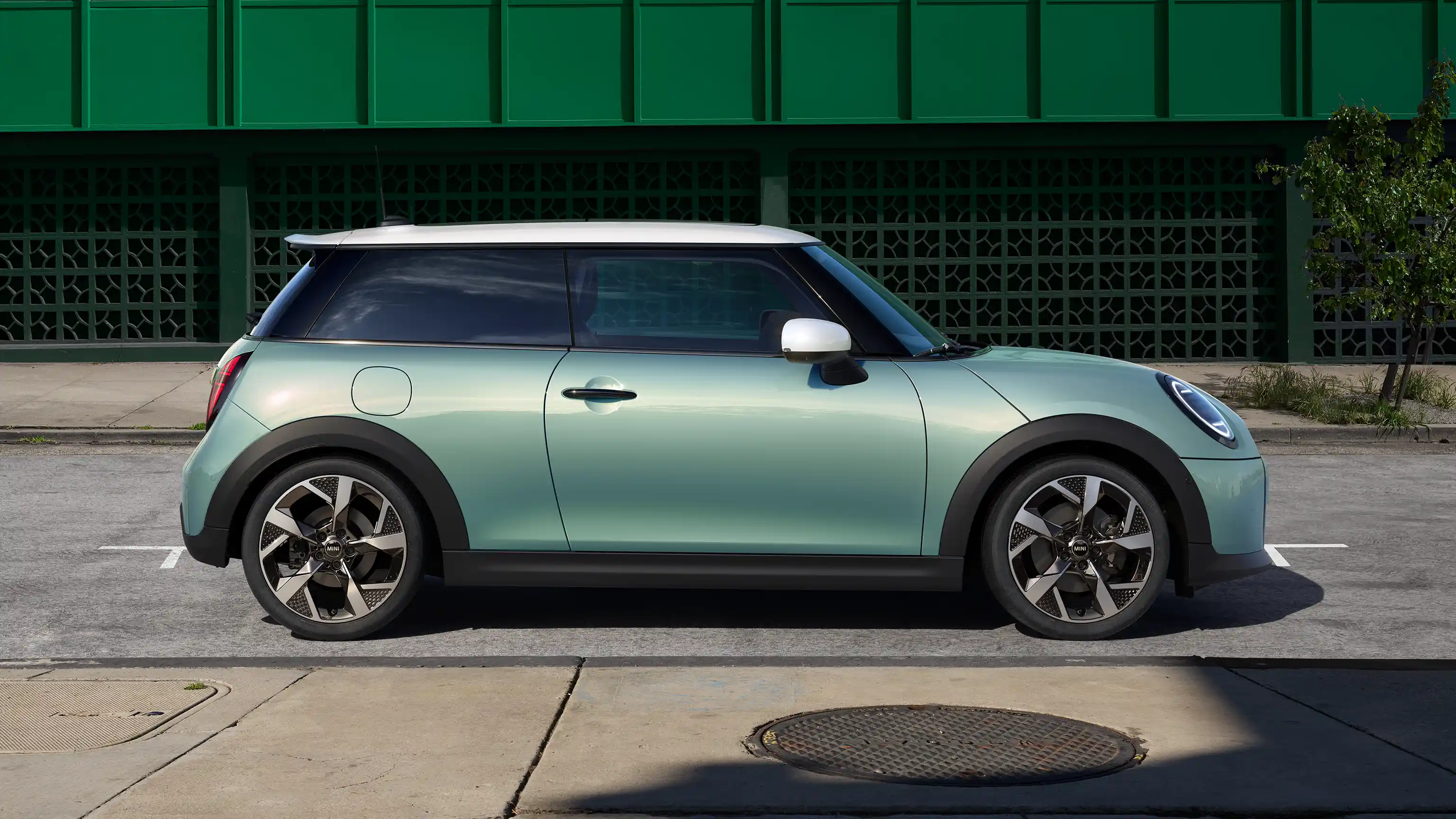 3-drzwiowe MINI Cooper – kultowa stylistyka