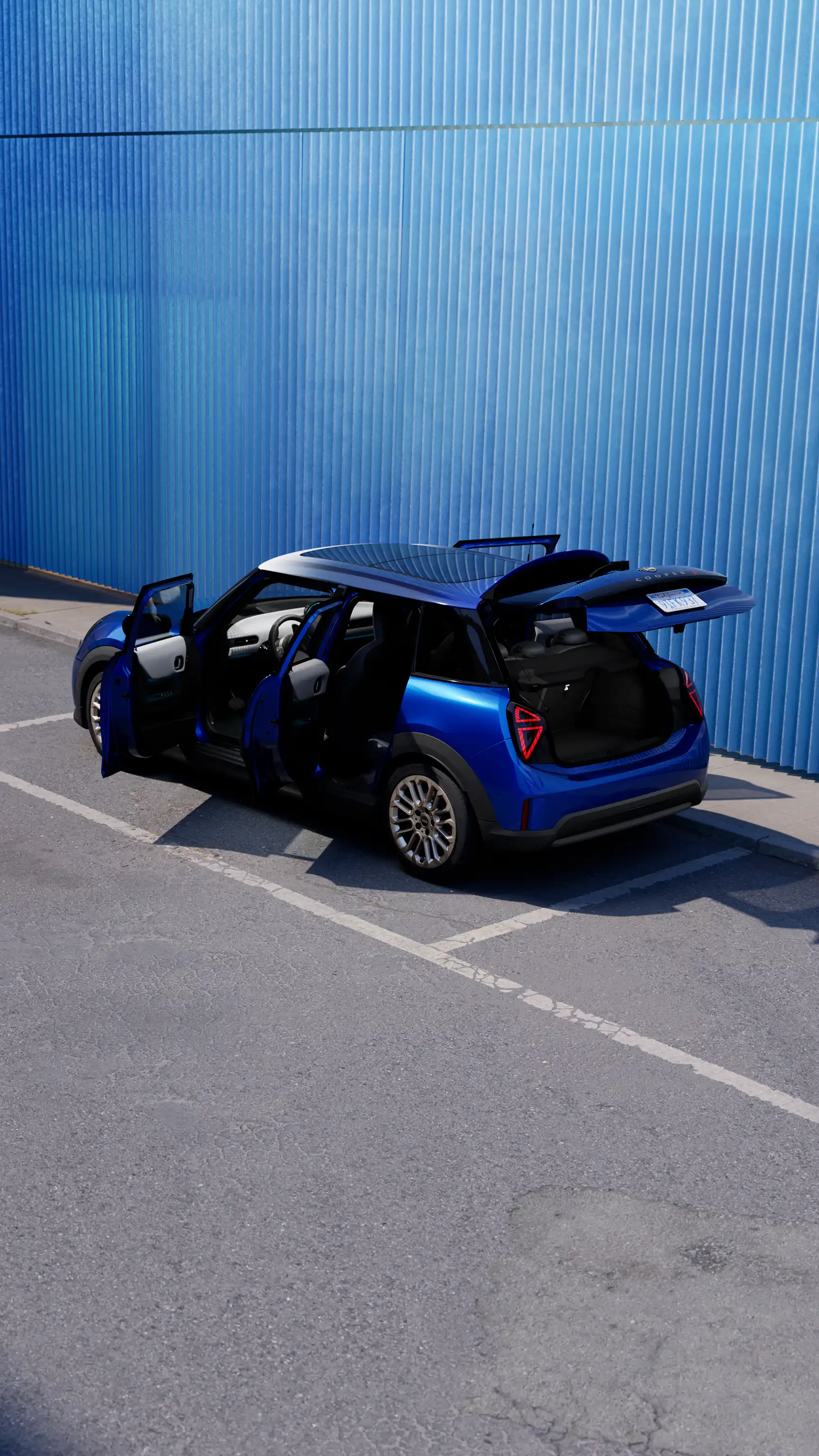 5-drzwiowe MINI Cooper – otwarte drzwi