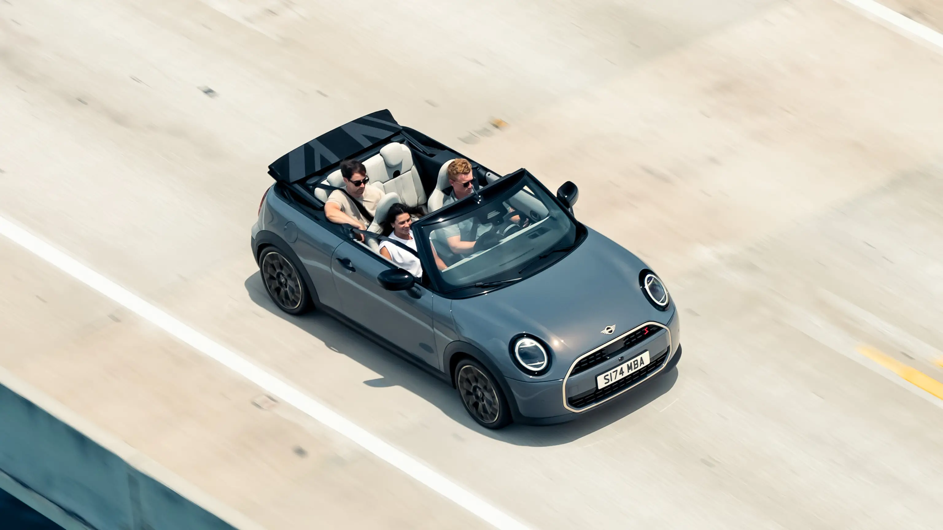 MINI Cooper Cabrio – wiatr we włosach