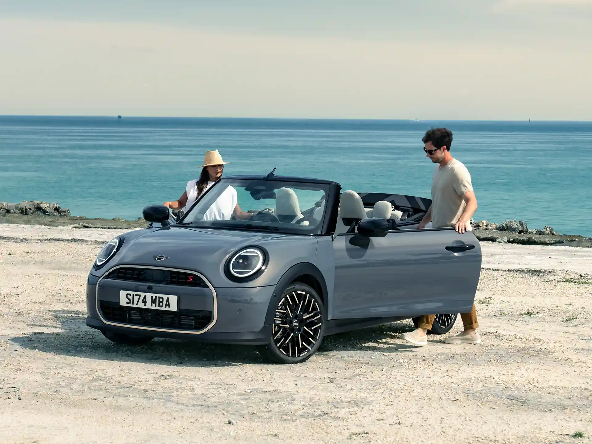 MINI Cooper Cabrio – prezentacja cech i funkcji