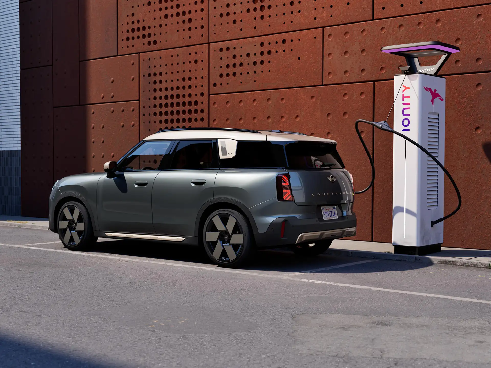 Elektryczne MINI Countryman – ładowanie w miejscach publicznych