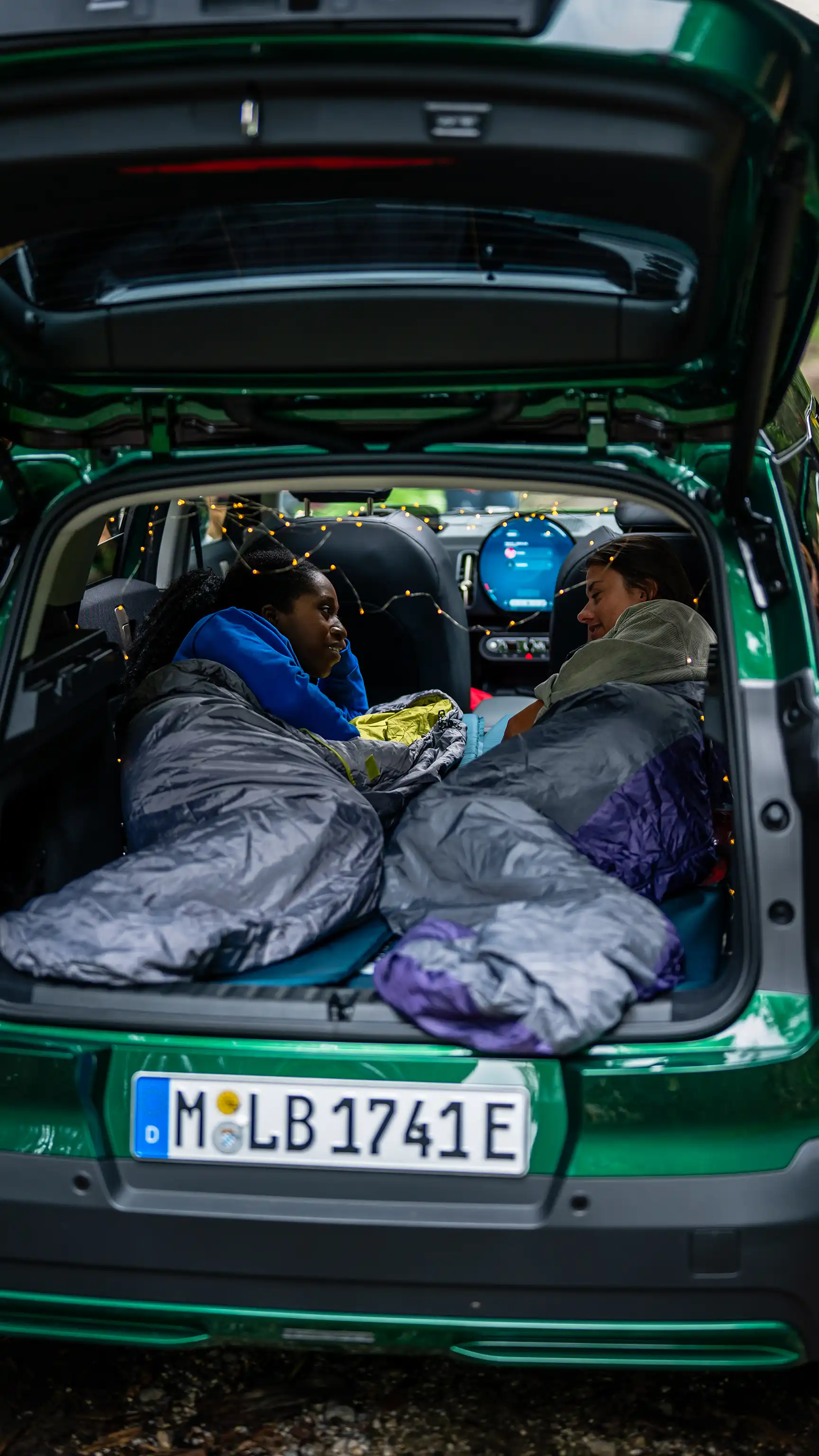 Elektryczne MINI Countryman – bagażnik