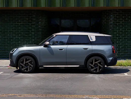 MINI Countryman – widok z boku