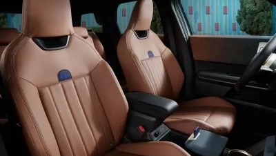 MINI Countryman – wnętrze – brązowe fotele przednie