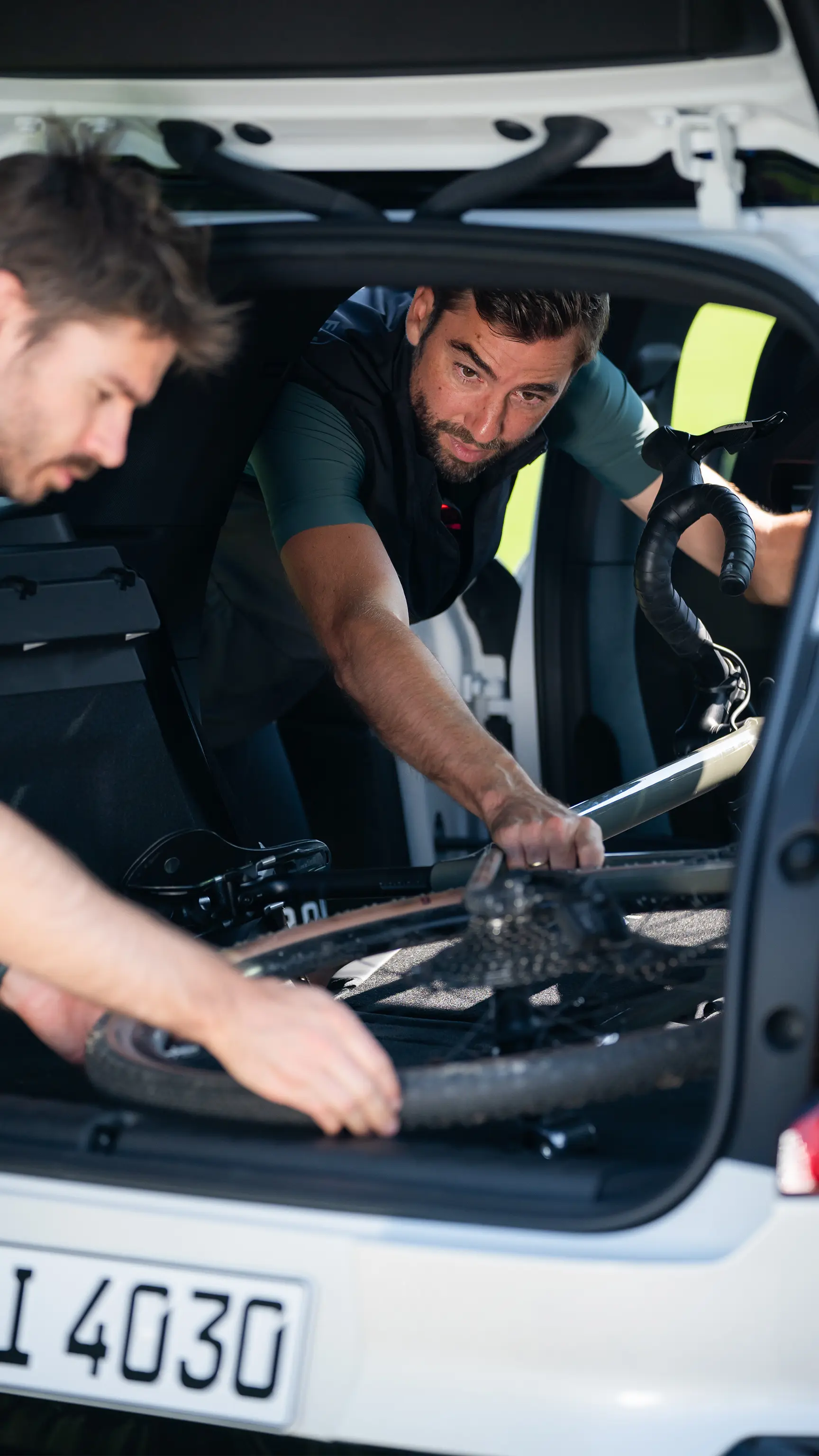 MINI Countryman – rower w bagażniku