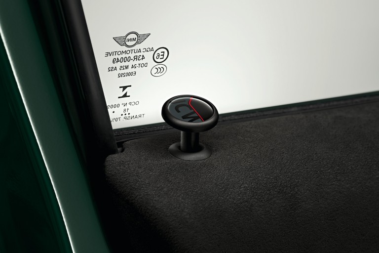 MINI John Cooper Works – bolec blokady drzwi