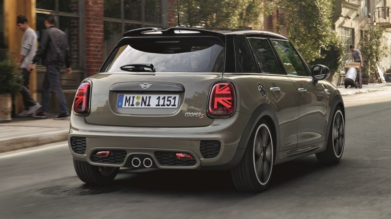 NOWE 5-DRZWIOWE MINI HATCH