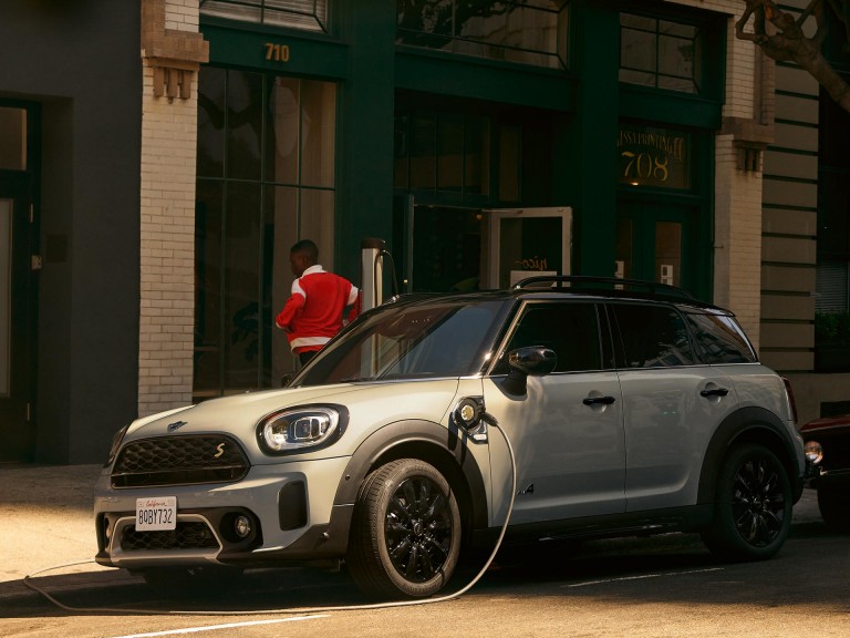 MINI Countryman Plug-in Hybrid – elektryczne – widok z tyłu