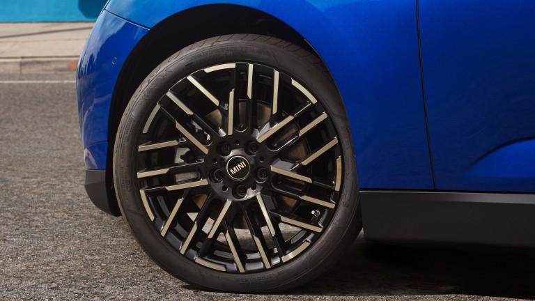 MINI - etykieta opony - obręcze kół do elektrycznego MINI Cooper