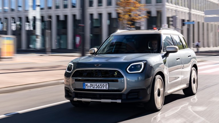 Elektromobilność MINI - płynna jazda