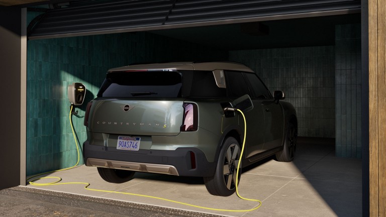 Elektromobilność MINI – ładowanie – wprowadzenie