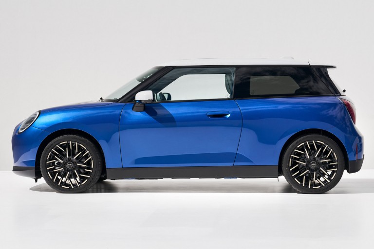 Mobilność elektryczna MINI – stylistyka – lepsze osiągi – 02