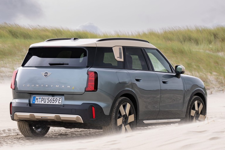 Elektromobilność MINI – technologia – napęd na wszystkie koła All4