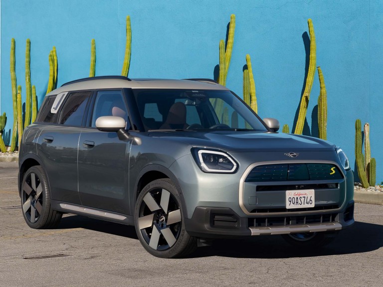 w-pełni-elektryczne-mini-countryman