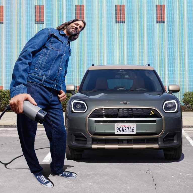 Elektryczne MINI Countryman – mozaika– ładowanie i zasięg
