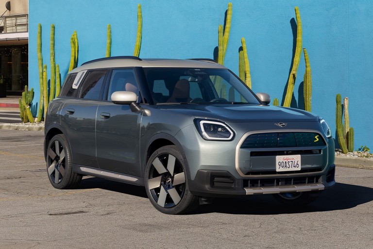 Elektryczne Countryman MINI - financial services - zwiastun