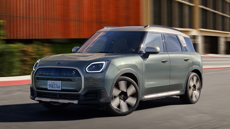 W pełni elektryczne MINI Countryman – ładowanie – aerodynamiczne proporcje