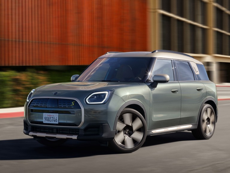 W pełni elektryczne MINI Countryman – wrażenia z jazdy – system wspomagający kierowcę