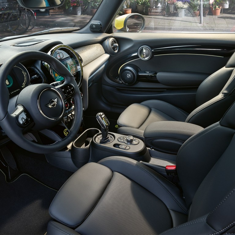 3-drzwiowe MINI Cooper SE – wnętrze – widok 360°