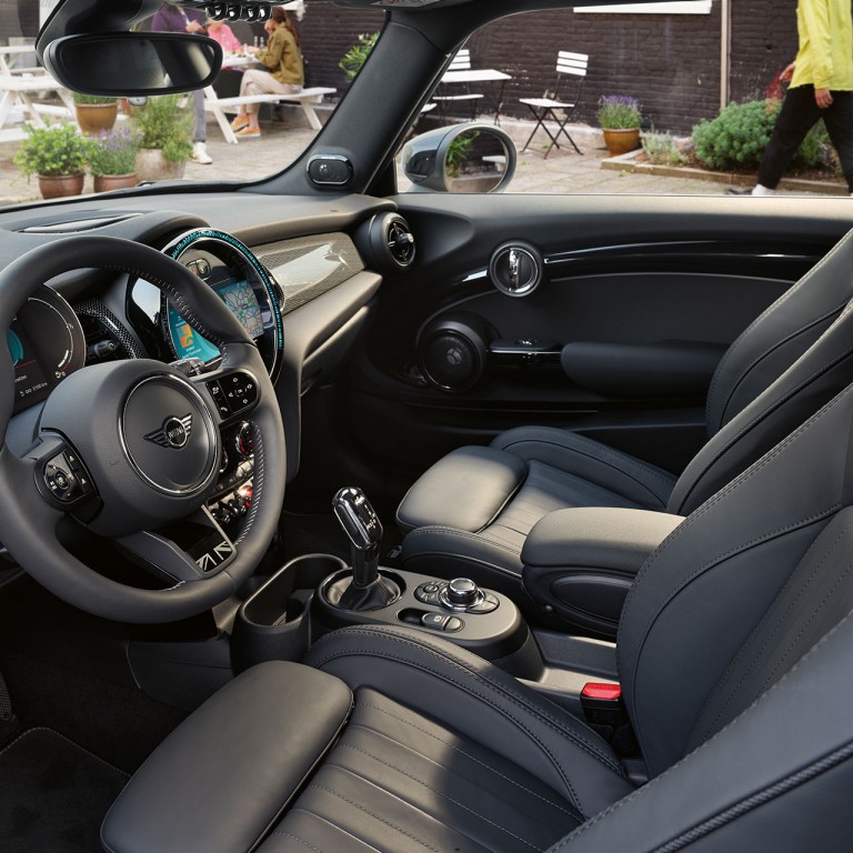 5-drzwiowe MINI Hatch – wnętrze – widok 360°