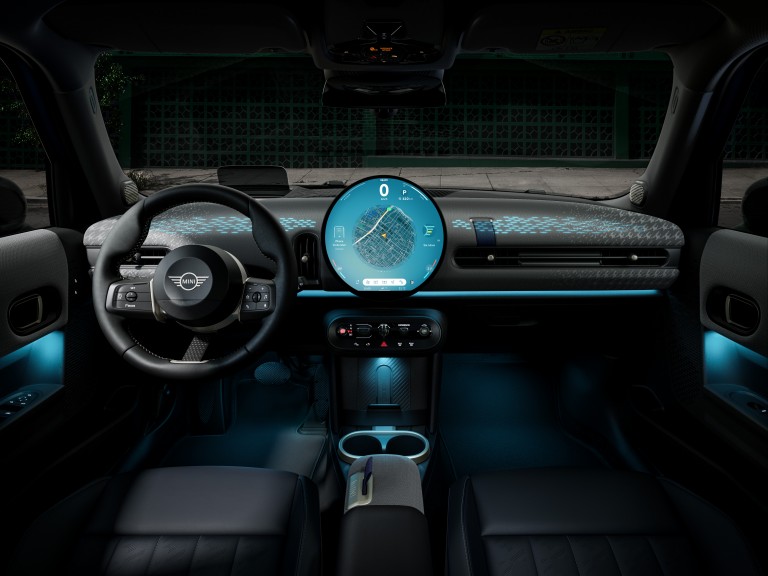 MINI Cooper 5-drzwiowe - najważniejsze cechy wnętrza
