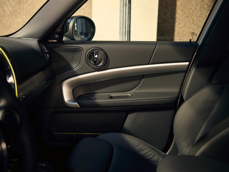 MINI Countryman Hybrid – wnętrze – materiały komfortowe
